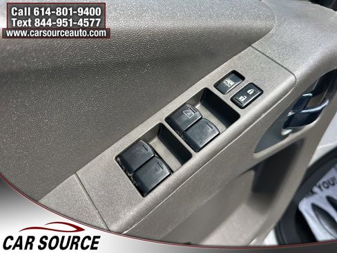 Used 2010 Suzuki Equator Sport RWD image 9