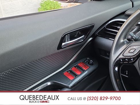 Used 2019 Toyota C-HR XLE FWD image 22