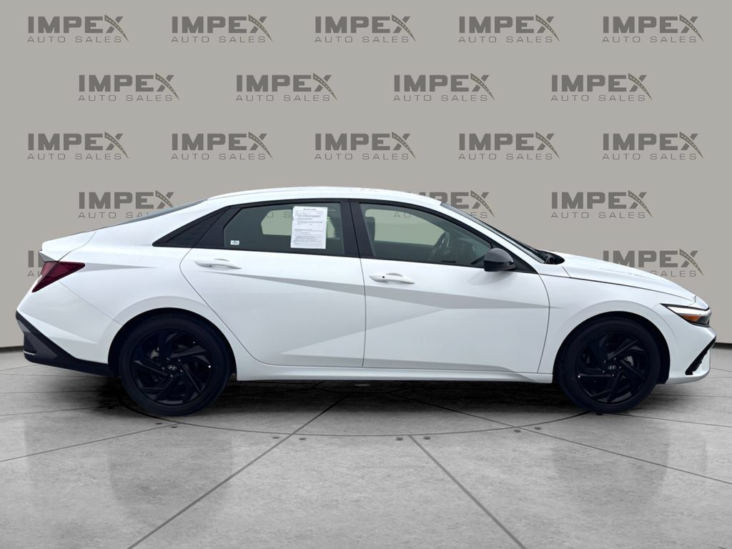 Used 2026 Hyundai Elantra Sport FWD image 6