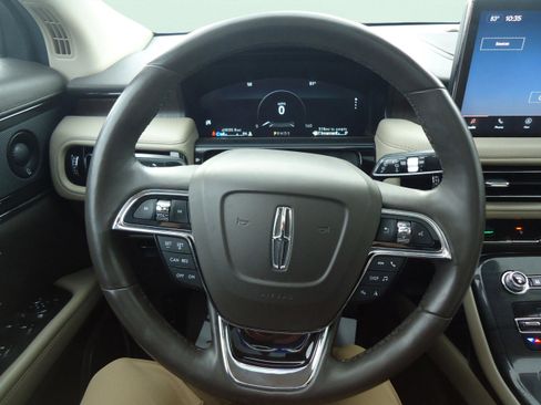 Used 2021 Lincoln Nautilus Reserve image 12