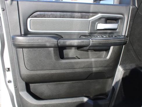 Used 2023 RAM 2500 Big Horn w/ Level 1 Equipment Group AWD/4WD image 19