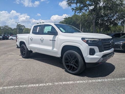 New 2025 Chevrolet Colorado Z71 w/ Technology Package AWD/4WD image 2