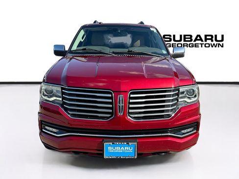 Used 2017 Lincoln Navigator Select RWD image 2