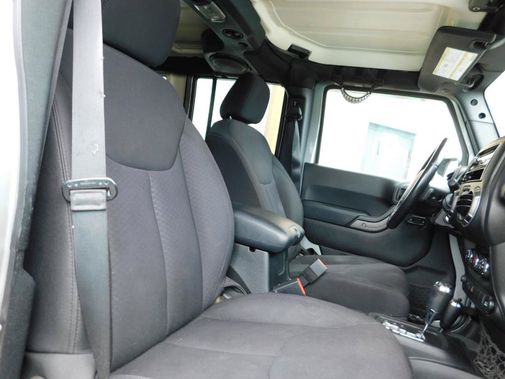Used 2014 Jeep Wrangler Unlimited Sport w/ Quick Order Package 24S AWD/4WD image 20