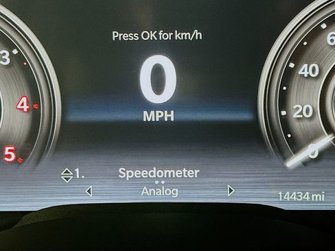 Used 2025 RAM 2500 Laramie image 15