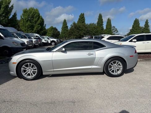 Used 2015 Chevrolet Camaro LT w/ Rear Vision Package RWD image 8