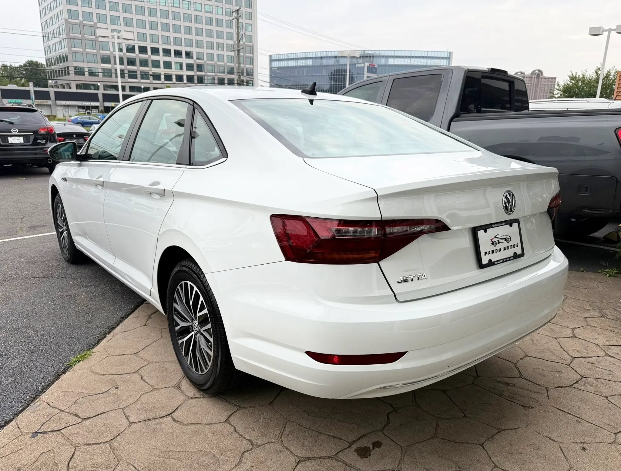 Used 2019 Volkswagen Jetta SEL FWD image 5