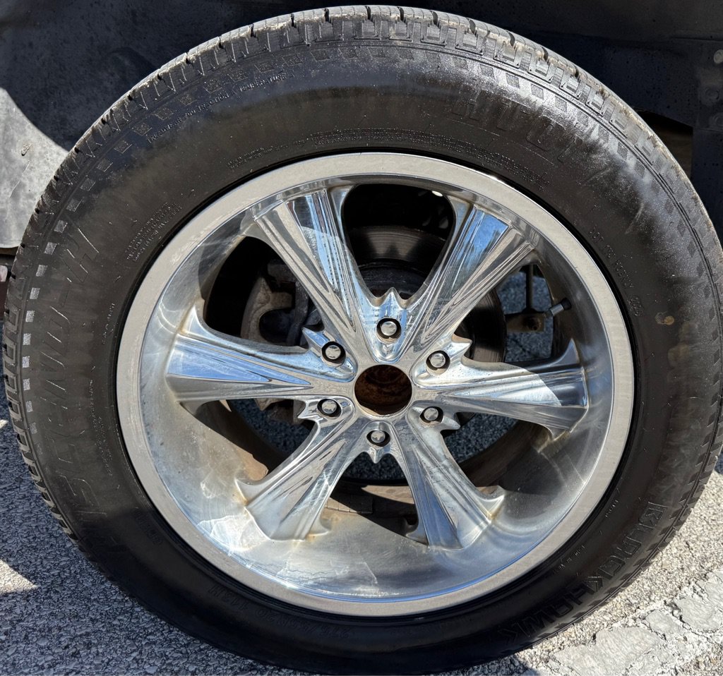 Used 2004 Chevrolet Avalanche 2WD image 22