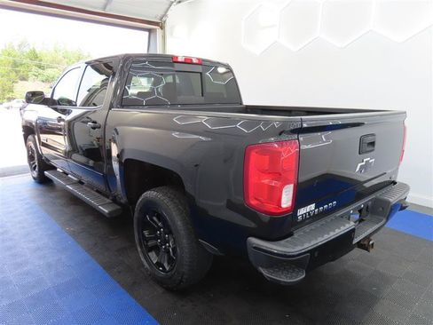 Used 2018 Chevrolet Silverado 1500 LTZ Z71 w/ Midnight Edition AWD/4WD image 10