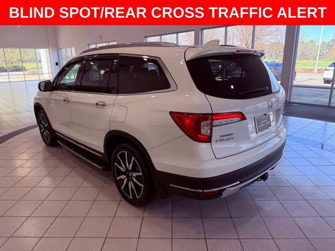 Used 2019 Honda Pilot Touring image 6