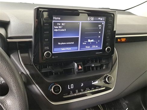 Used 2022 Toyota Corolla LE image 28