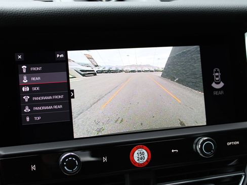 New 2026 Porsche Macan image 17