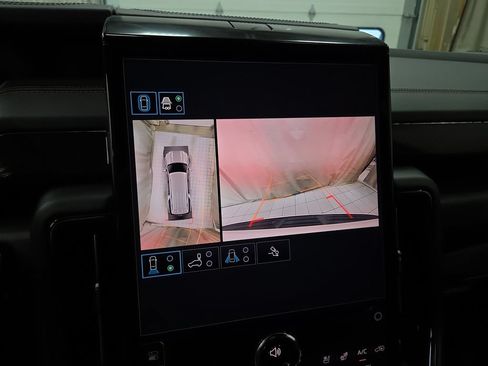 Used 2025 GMC Yukon XL AT4 w/ AT4 Premium Package AWD/4WD image 26