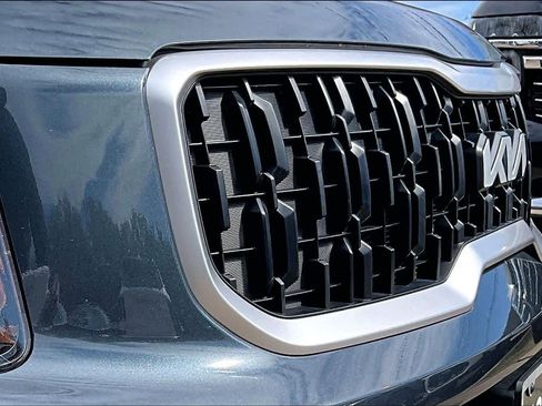 Used 2024 Kia Telluride LX image 28