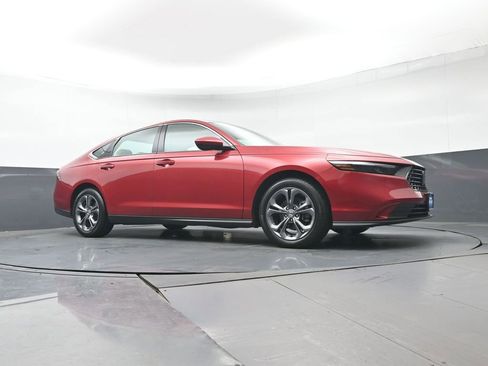 Certified 2023 Honda Accord EX image 36