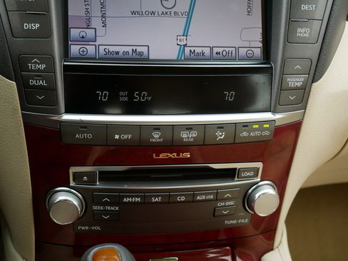 Used 2012 Lexus LS 460 AWD w/ Comfort Pkg image 23