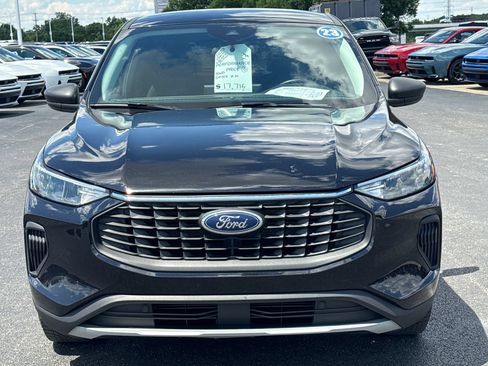 Used 2023 Ford Escape Active w/ Tech Pack #1 AWD/4WD image 8