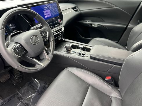 Certified 2025 Lexus RX 350h w/ Convenience Package image 11