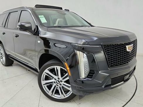 Used 2025 Cadillac Escalade Sport Platinum w/ LPO, Floor Liner Package image 97
