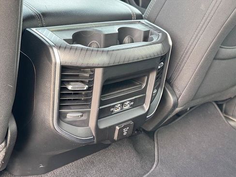Used 2025 RAM 1500 Big Horn AWD/4WD image 9