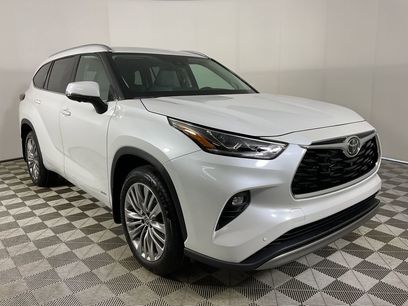 New 2026 Toyota Highlander Platinum
