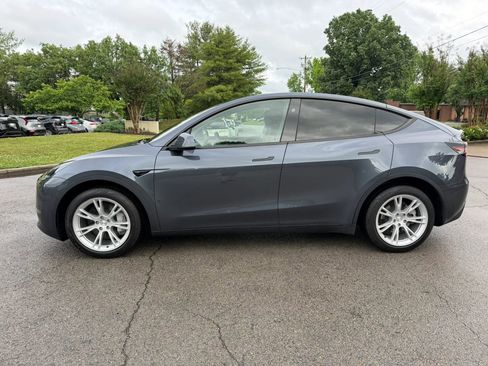 Used 2023 Tesla Model Y Long Range AWD/4WD image 8