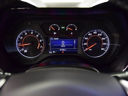 Used 2021 Chevrolet Camaro LT w/ Technology Package image 14