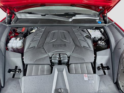 Certified 2025 Porsche Cayenne GTS AWD/4WD image 38