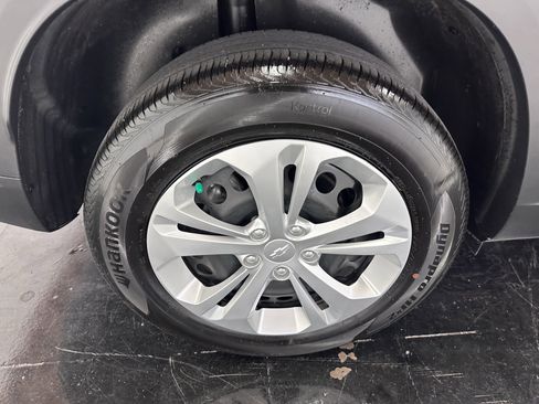 Used 2024 Chevrolet Trax LS image 27