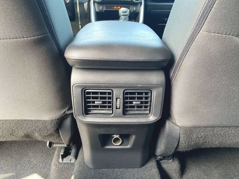 Used 2025 Toyota RAV4 LE AWD/4WD image 19