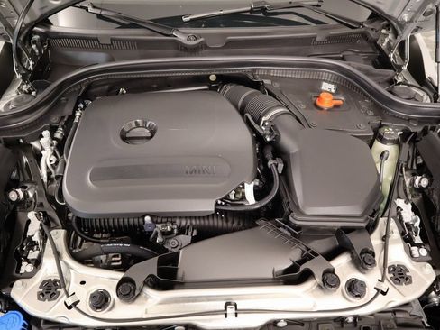 New 2025 MINI Cooper 2-Door Hardtop FWD image 19