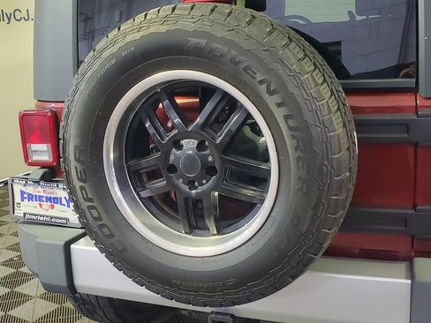 Used 2008 Jeep Wrangler Unlimited Sahara w/ Trailer Tow Group AWD/4WD image 22