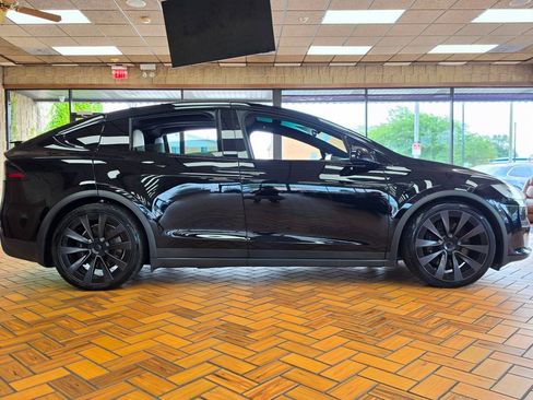 Used 2022 Tesla Model X Plaid AWD/4WD image 7