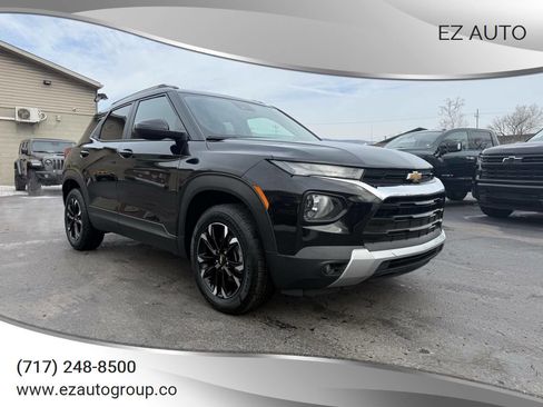 Used 2023 Chevrolet TrailBlazer LT w/ Sun and Liftgate Package image 1