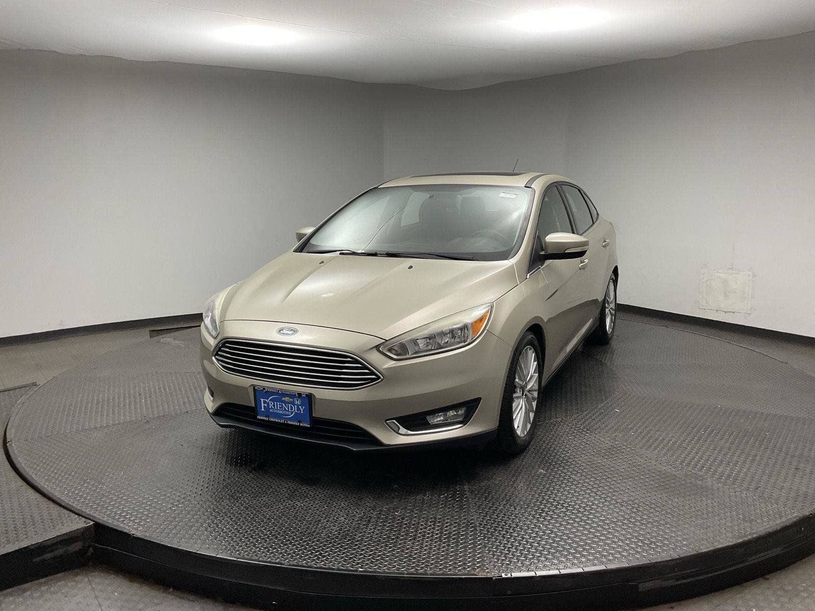 Used 2017 Ford Focus Titanium FWD image 3