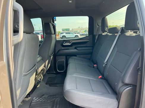 Used 2024 Chevrolet Silverado 1500 LT AWD/4WD image 4