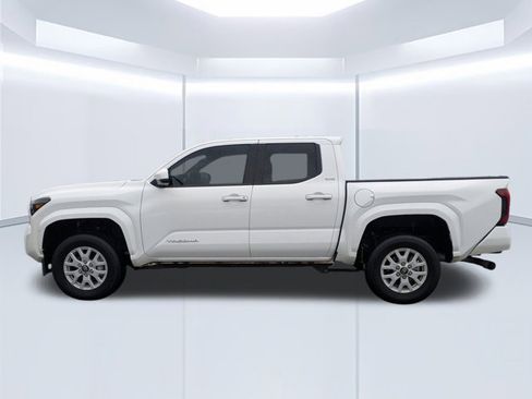 Used 2024 Toyota Tacoma SR5 image 6