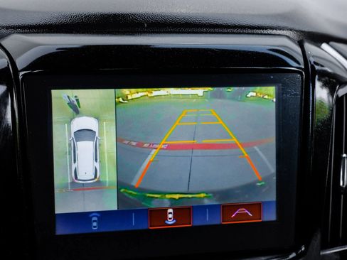Used 2018 Chevrolet Traverse LT AWD/4WD image 23