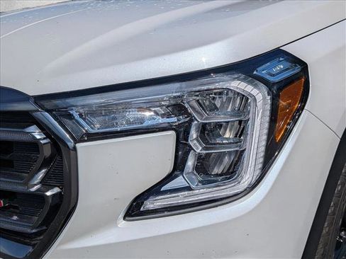 Used 2024 GMC Terrain AT4 AWD/4WD image 2