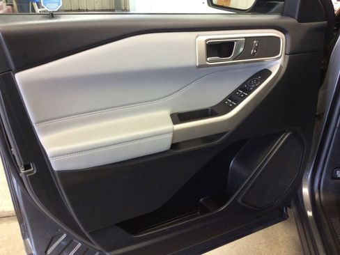 Used 2023 Ford Explorer XLT w/ Equipment Group 202A image 14