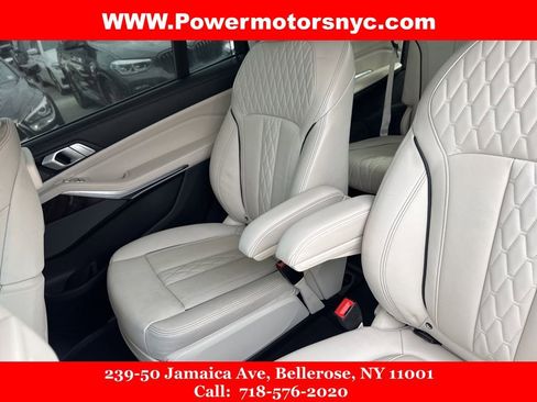 Used 2019 BMW X7 xDrive50i w/ Premium Package image 36