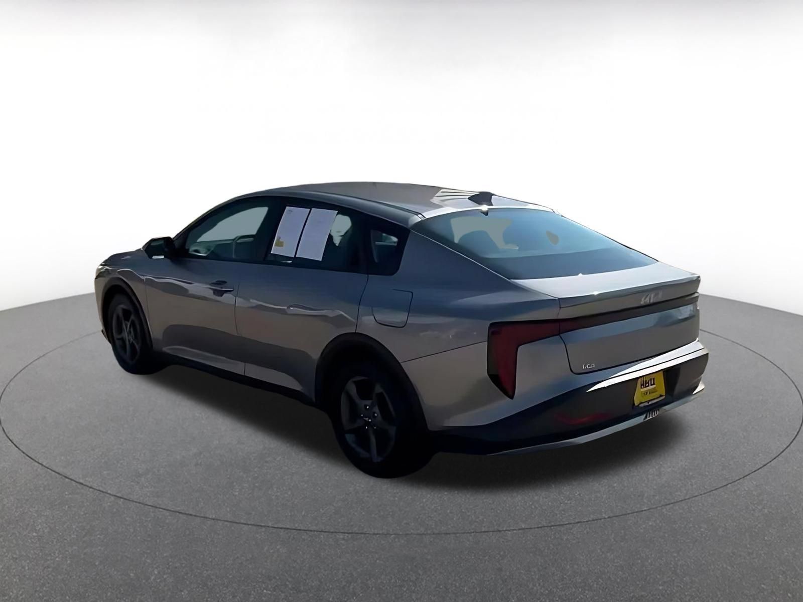Used 2025 Kia K4 FWD image 9
