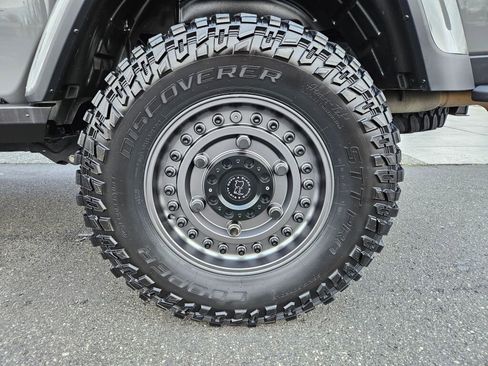 Used 2021 Jeep Gladiator Rubicon w/ Trailer Tow Package image 14