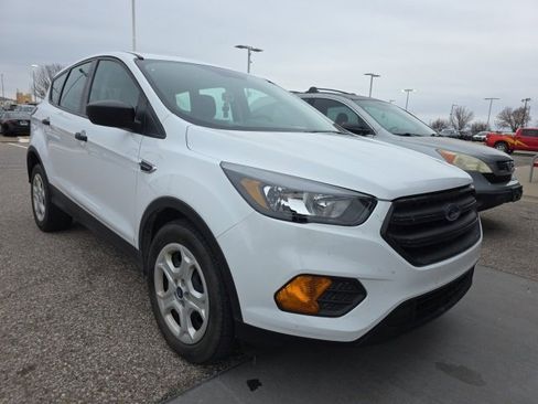 Used 2019 Ford Escape S image 1
