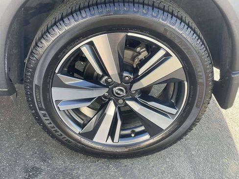 Used 2022 Nissan Rogue SL w/ SL Premium Package FWD image 12