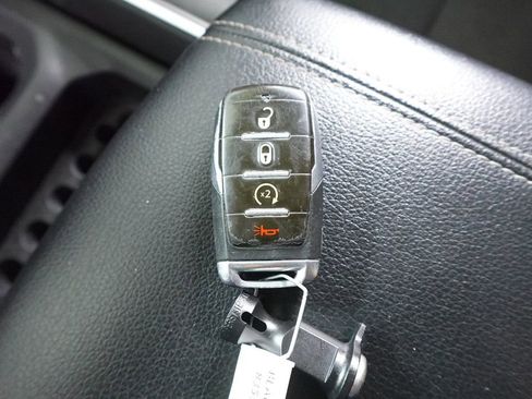 Used 2019 RAM 1500 Big Horn image 31