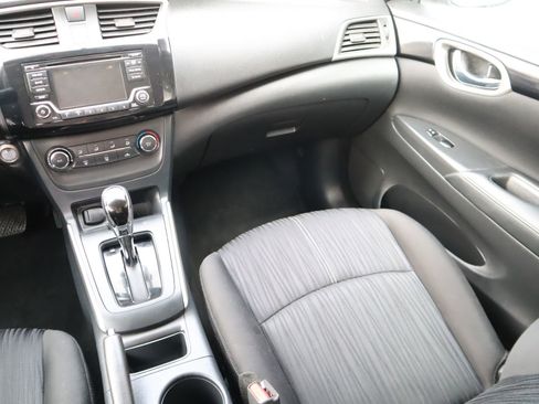 Used 2017 Nissan Sentra SV image 27