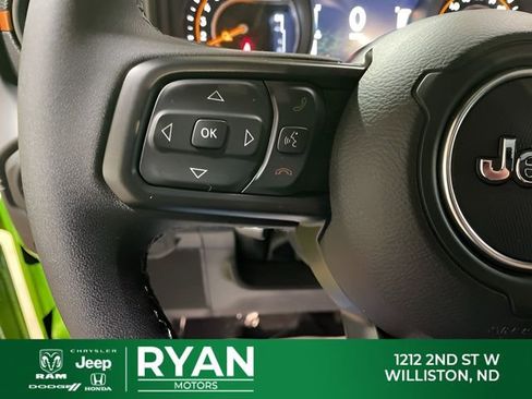 New 2026 Jeep Gladiator Mojave w/ Technology Group AWD/4WD image 42