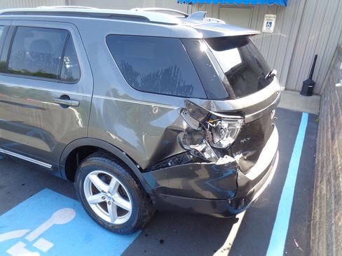 Used 2016 Ford Explorer XLT w/ Equipment Group 201A image 1