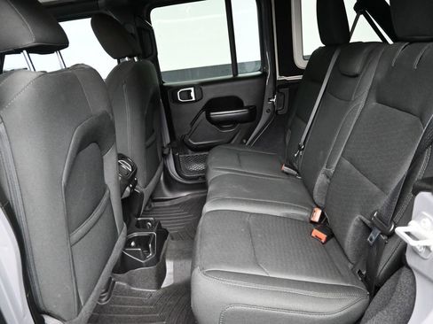 Used 2019 Jeep Wrangler Unlimited Sport AWD/4WD image 20
